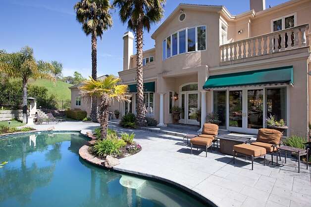 Danville home has resort-style backyard - SFGate
