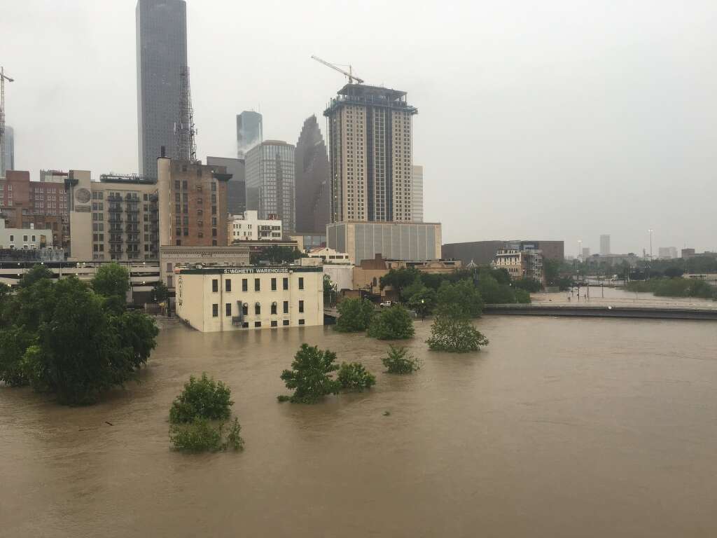 Downtown Houston was flooded April 18, 2016. Photo: Craig Hlavaty/Houston Chronicle