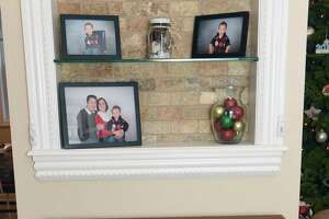 Some Christmas decorations help sell a home - Photo