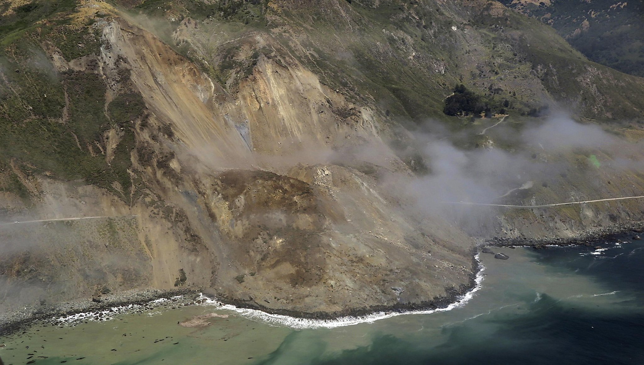 Massive landslide brings new level of isolation to Big Sur - San Francisco Chronicle