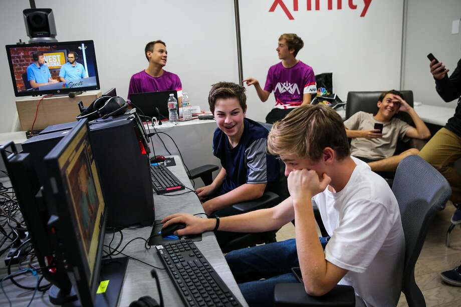 E-sports competitors wait in the warm-up room before competing in a televised regional e-sports video game tournament at NBC studios in San Francisco. Photo: Gabrielle Lurie, The Chronicle