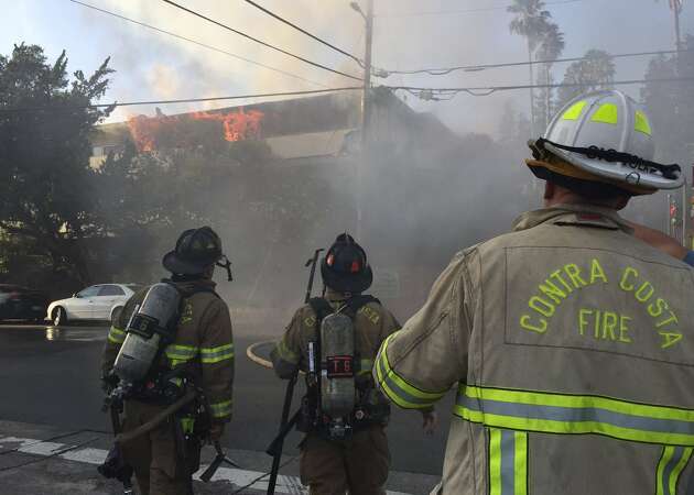 Discarded cigarette suspected in blaze at Walnut Creek apartments