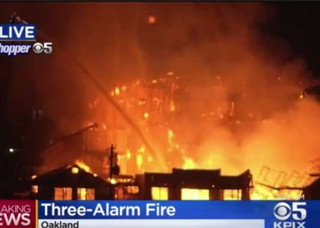 Fire engulfs unfinished building near Lake Merritt in Oakland