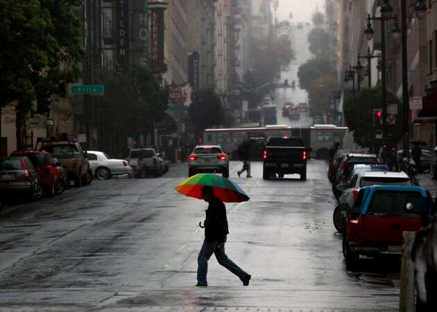 Rain tapers off, but new storm on track to swamp Bay Area