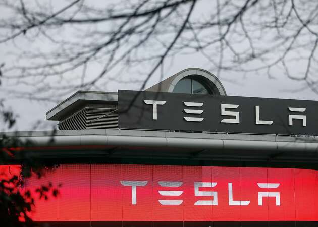 2 people held in Fremont on charges of stealing gear from Tesla